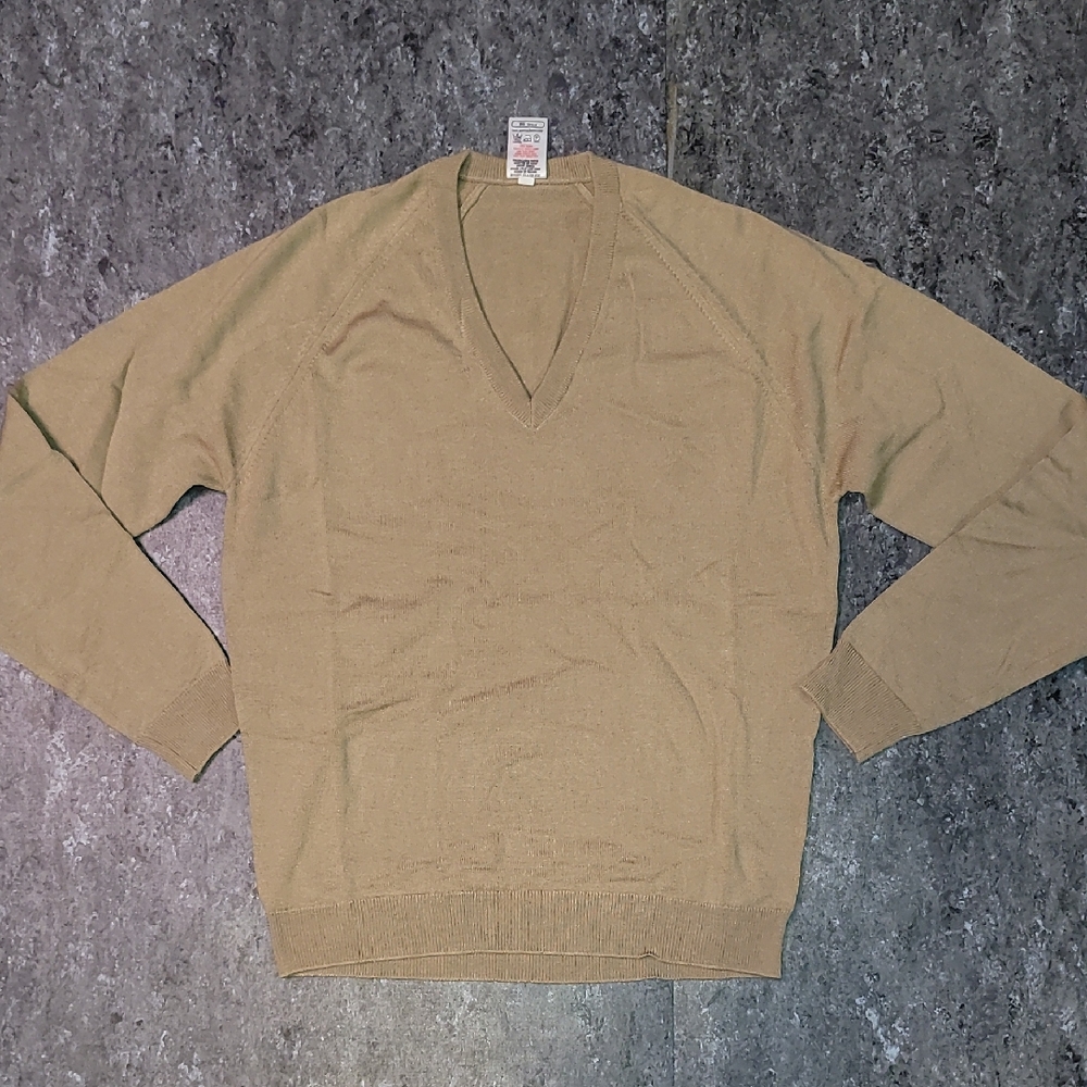 Vintage. Made In United Kingdom. Acrylic V-neck Pullover. Men's Size 40